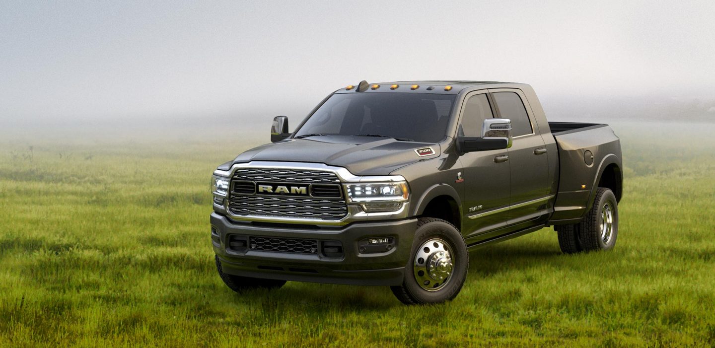 2023 ram 3500 mega cabina doppia